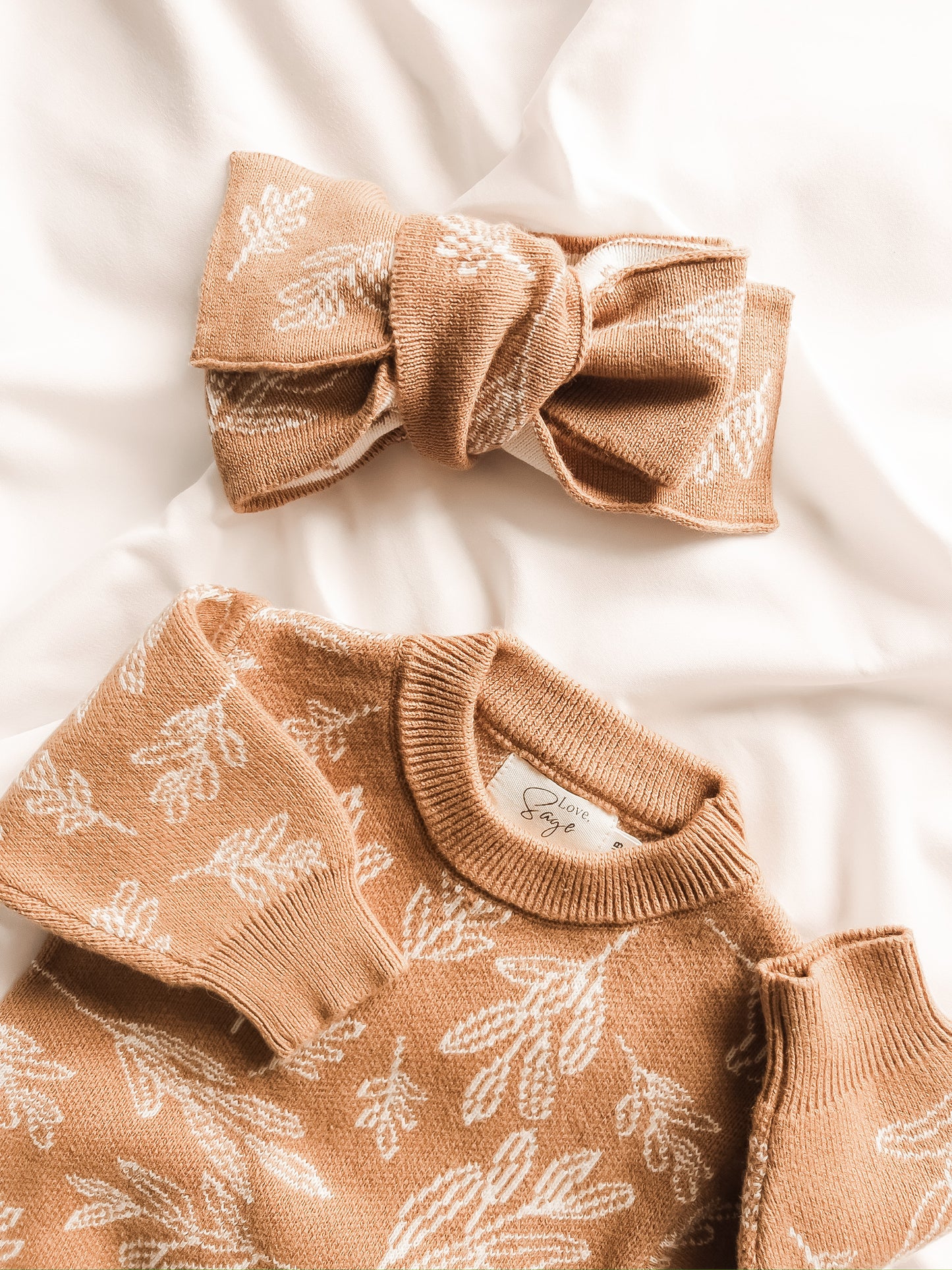 Sage Knit Knot